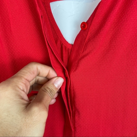 Market & Spruce Red Textured Button Front Tank Top - Picture 4 of 8